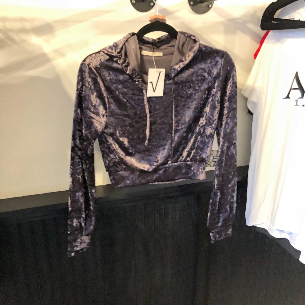 U.S.A Knights Crop-Top Hoodie